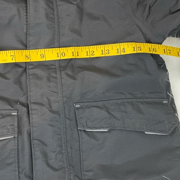 Lands' End squall waterproof insulated Black and Gray Jacket - Picture 10 of 15